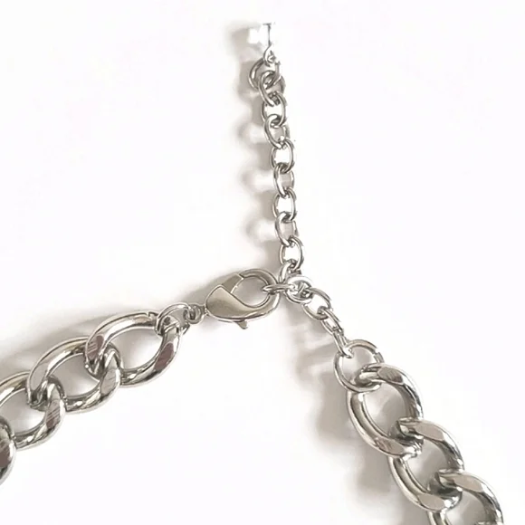 NINE WEST Chain Link Silver Color Necklace Lobster Clasp - Picture 3 of 8